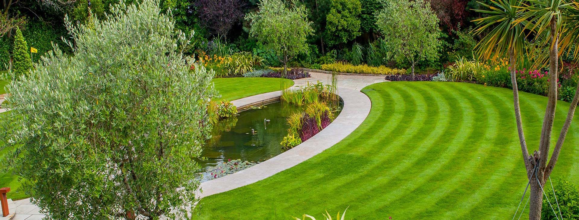 We provide landscaping<br />
services since 2000